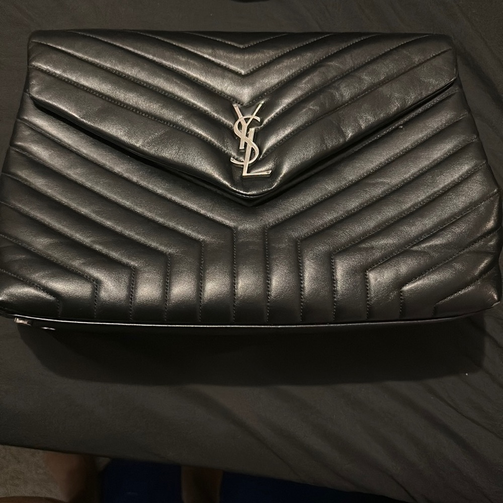 Large YSL LouLou *Like New*